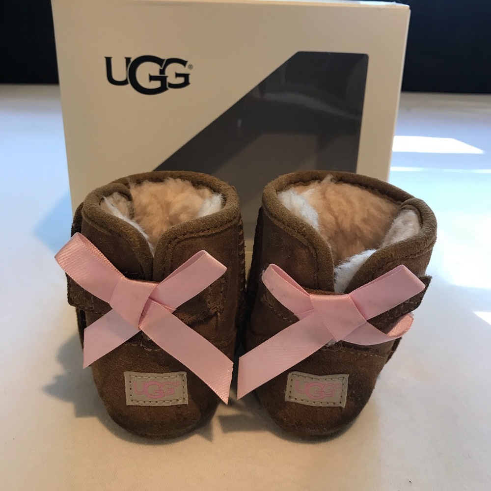 Baby Girl Uggs with bows